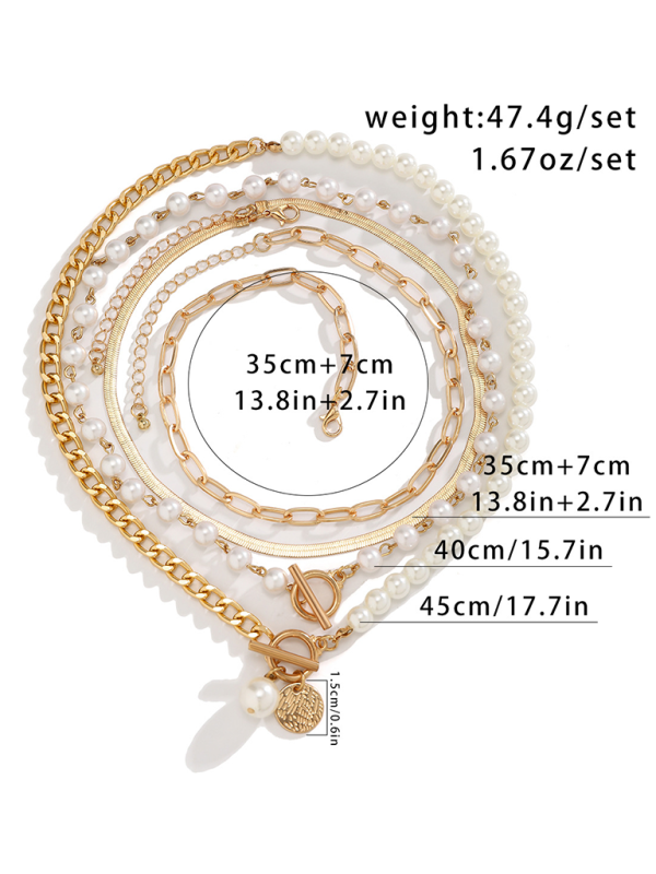 Baroque pearl necklace