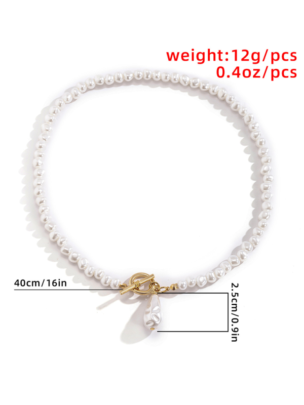 Baroque pearl necklace