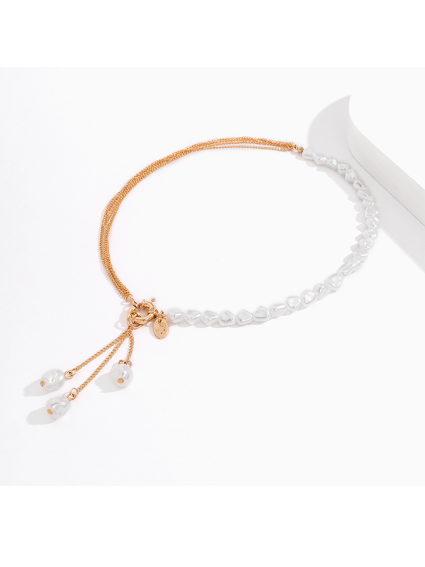 Baroque pearl necklace