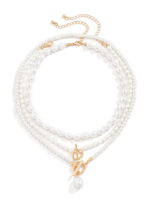 Baroque pearl necklace