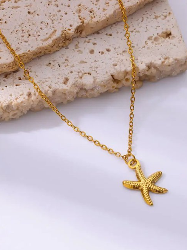 Starfish pendant necklace