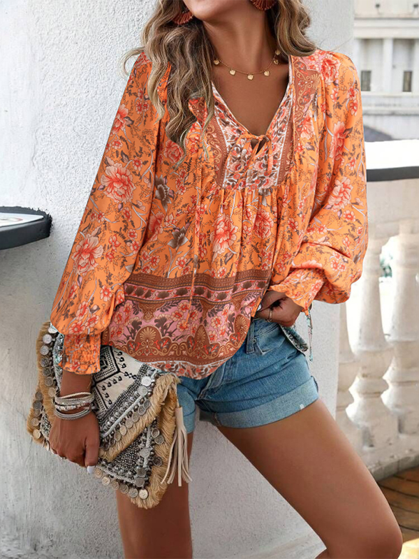 Pretty V-neck long-sleeved top