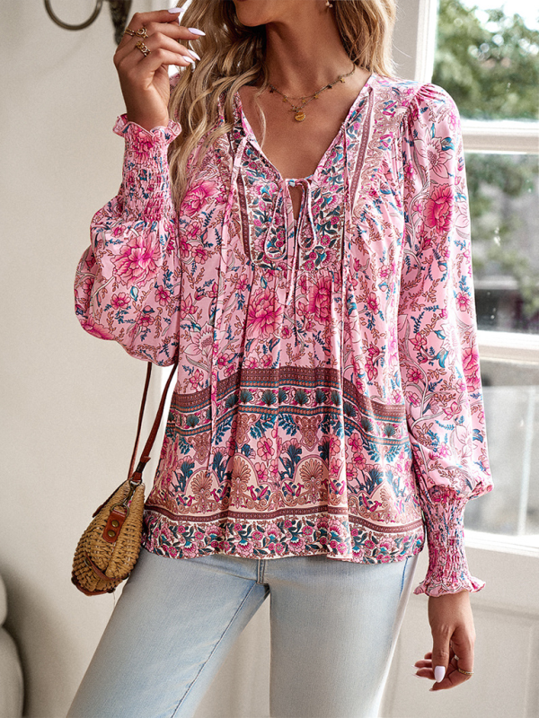 Pretty V-neck long-sleeved top